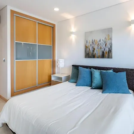 Luxury Sea View, Swimming Pool & Tennis