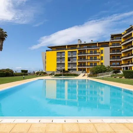 Luxury Sea View, Swimming Pool & Tennis Quarteira